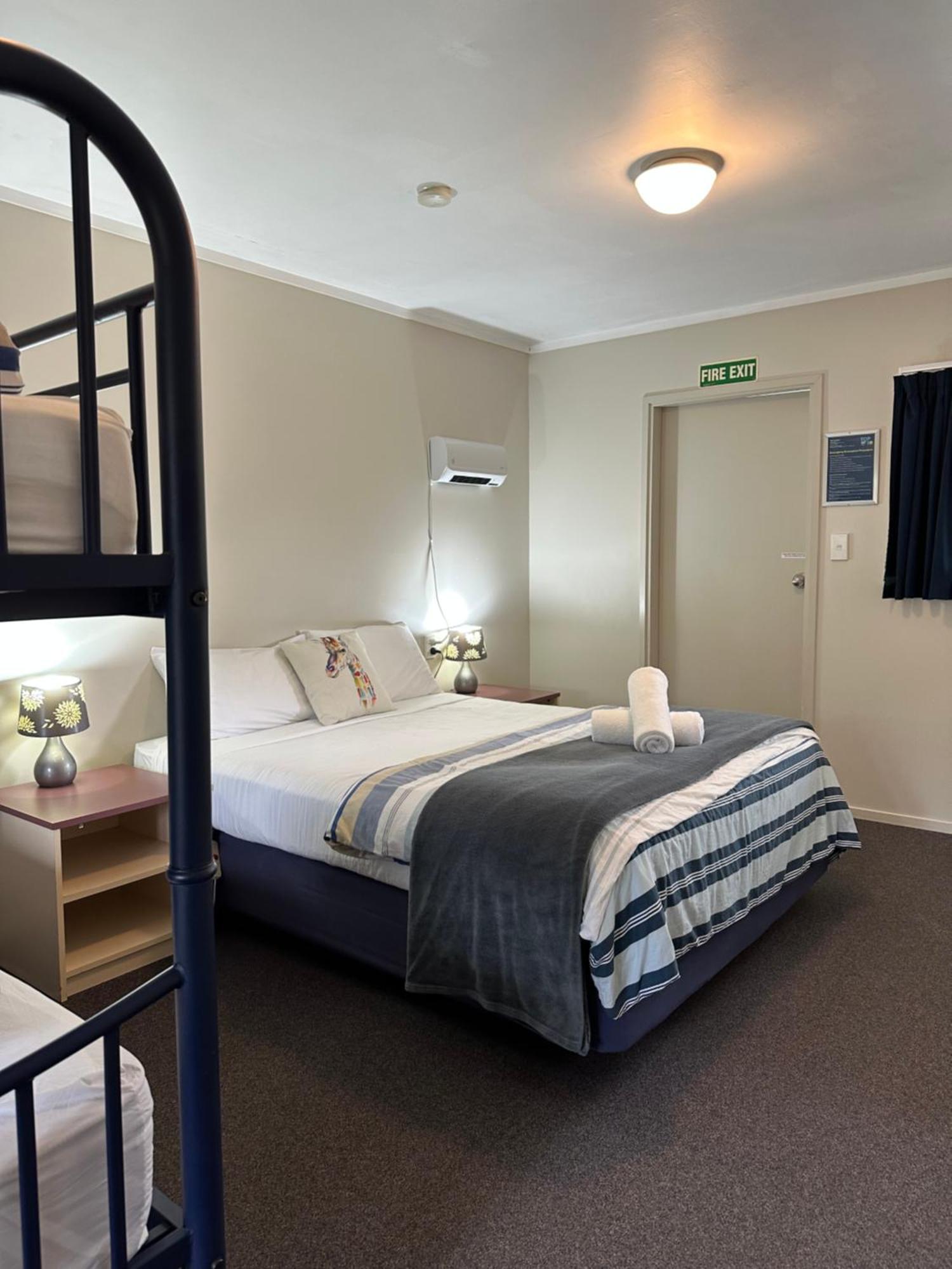 Franz Josef Top 10 Holiday Park Экстерьер фото